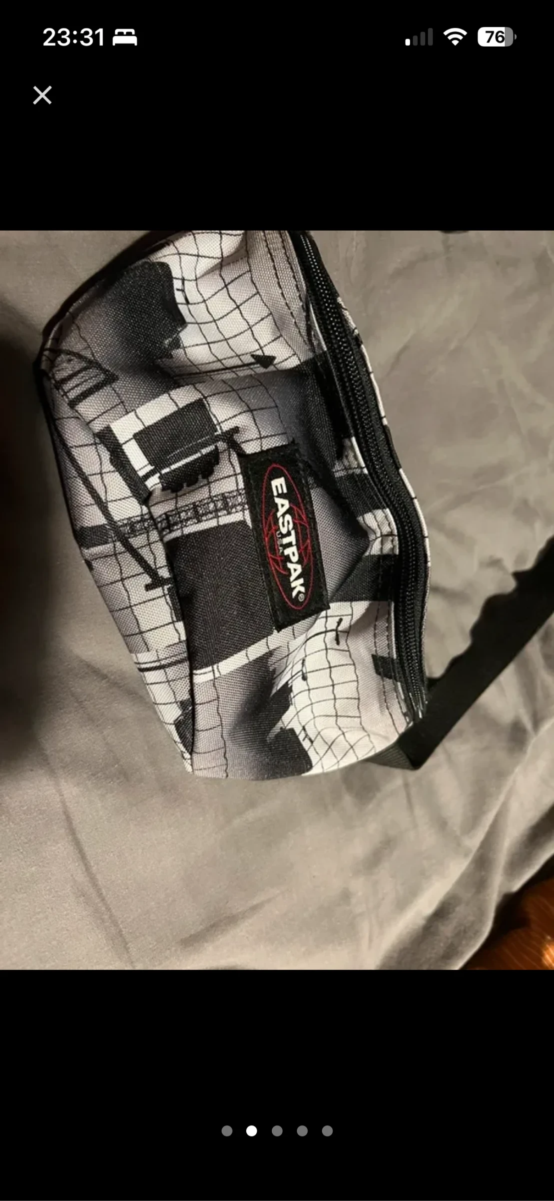 Eastpak checkered pattern sling bag – photo 3